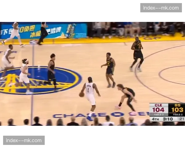 猛龙锋线群尺寸优势明显，无限换防策略可针对骑士后场双核